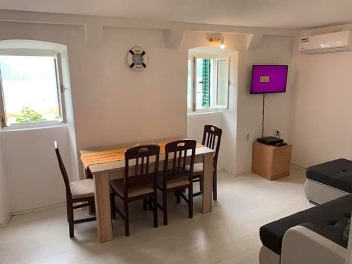 Apartments Dabovic Kotor Buitenkant foto